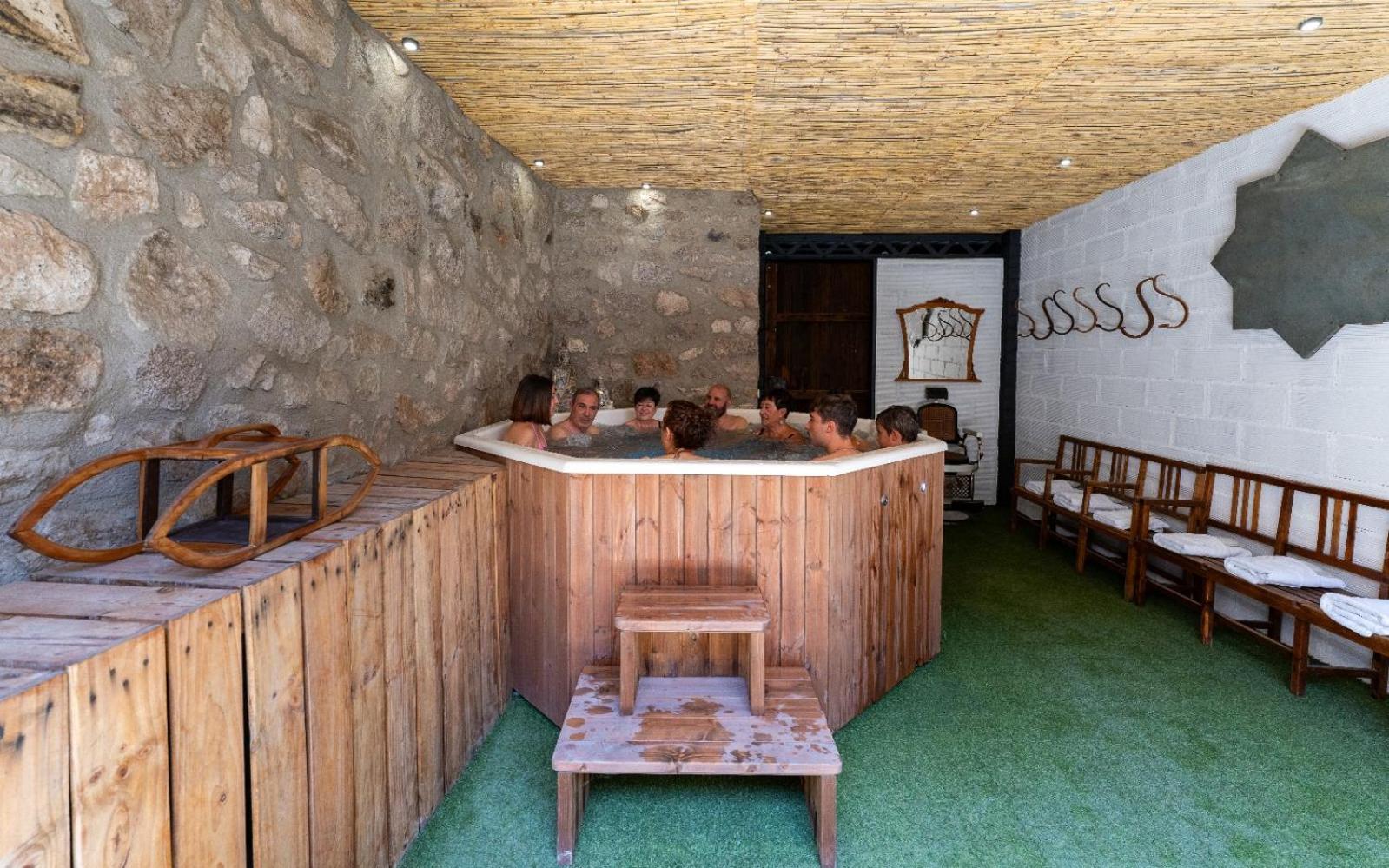 Salva Amb Jacuzzi Privat