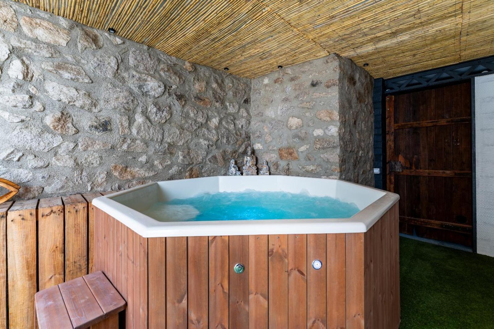Salva Amb Jacuzzi Privat Country house